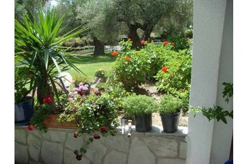 Greece Privát Posidi, Exterior